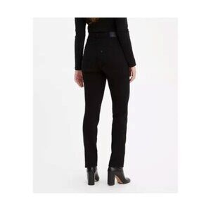 Levis 724 High-Rise Straight Womens 18 Short 34x30 Jeans Hypersoft Black Denim